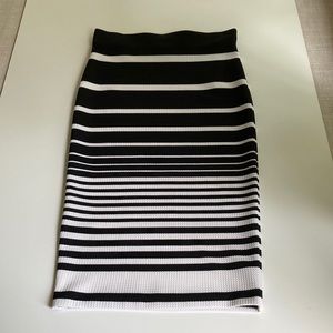 Pencil Skirt, size S/P, Black/White